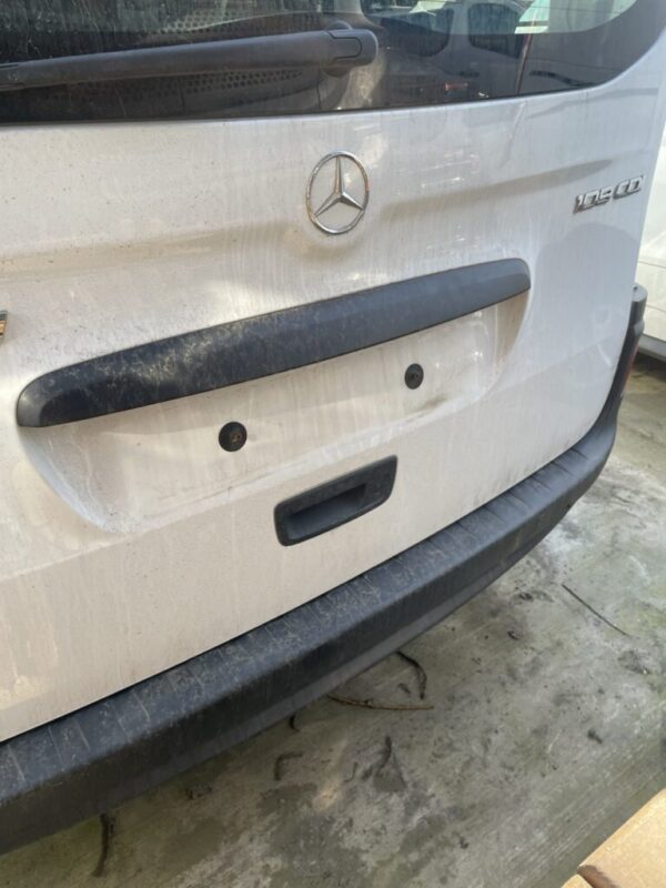 Mercedes Citan Tailgate Boot Lid In White With Glass Complete - Image 15