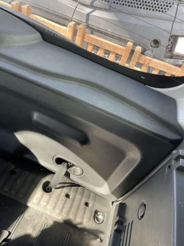 Mercedes Citan Tailgate Boot Lid In White With Glass Complete - Image 16