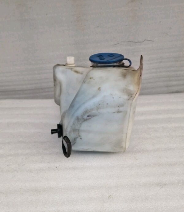 Mercedes Vito W639 Windscreen Washer Bottle A6398690120 (45) - Image 6