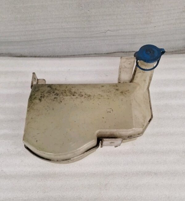 LDV Maxus Windscreen Washer Bottle 578500003 (46) - Image 11