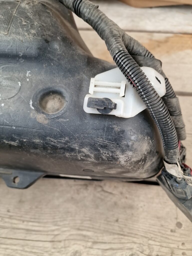 Ford Transit Custom Adblue Tank GK215J228AE (5) - Image 15