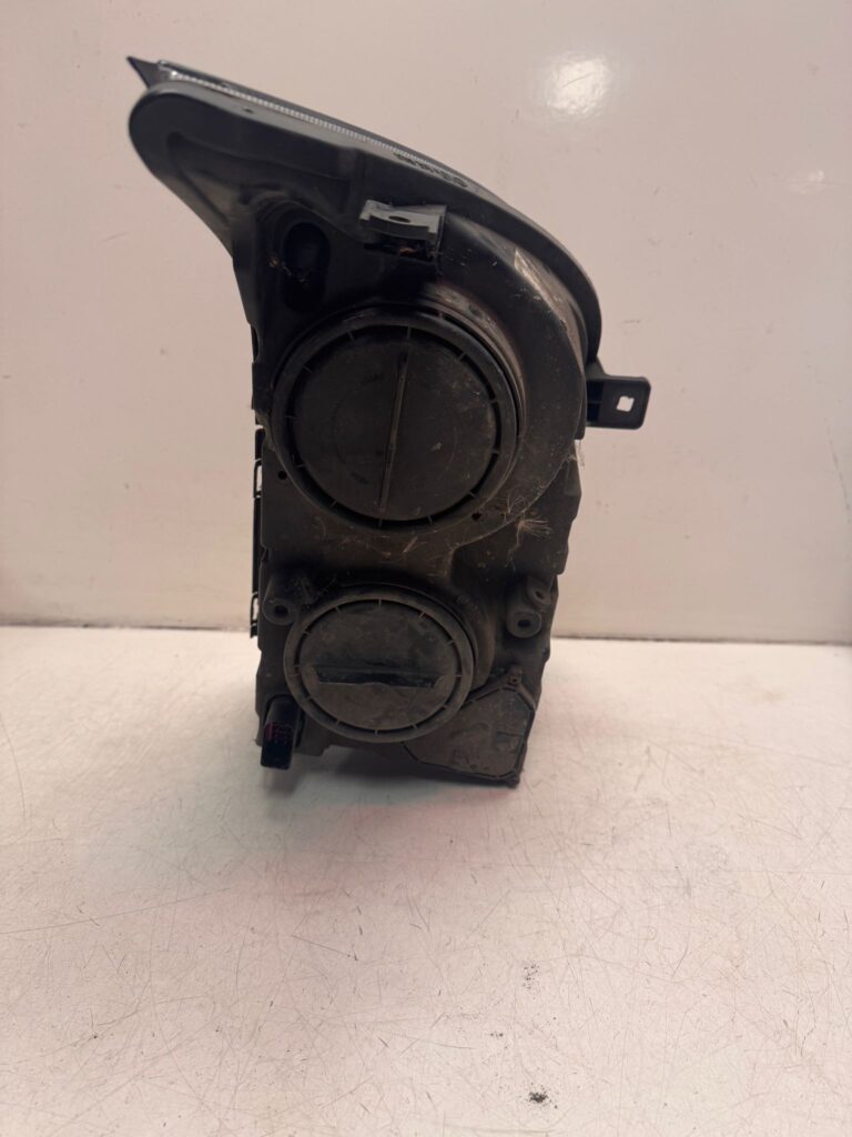 Volkswagen Crafter 2009 Headlight Left Passenger Side SPECIAL PRICE FOR JOE - Image 10