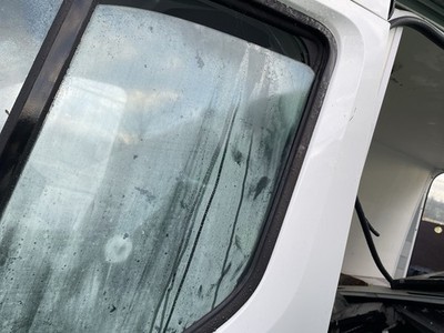 LDV Maxus Deliver 9 Front Door Left Side N/S White BREAKING NO MIRROR - Image 6