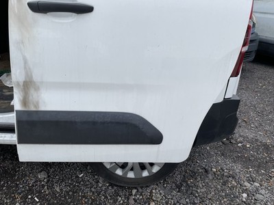 Citroen Berlingo Partner Combo Proace City 2019 ON Left Sliding Door Side Loadin - Image 7