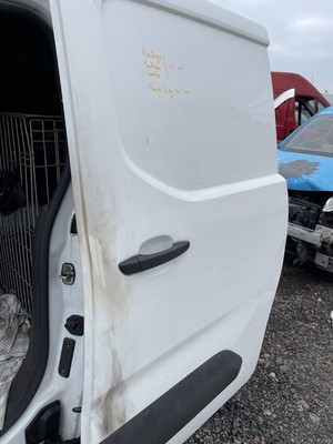Citroen Berlingo Partner Combo Proace City 2019 ON Left Sliding Door Side Loadin - Image 9