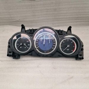 Mercedes C-Class (2011-2014) Speedometer Cluster A2049004308 (17)