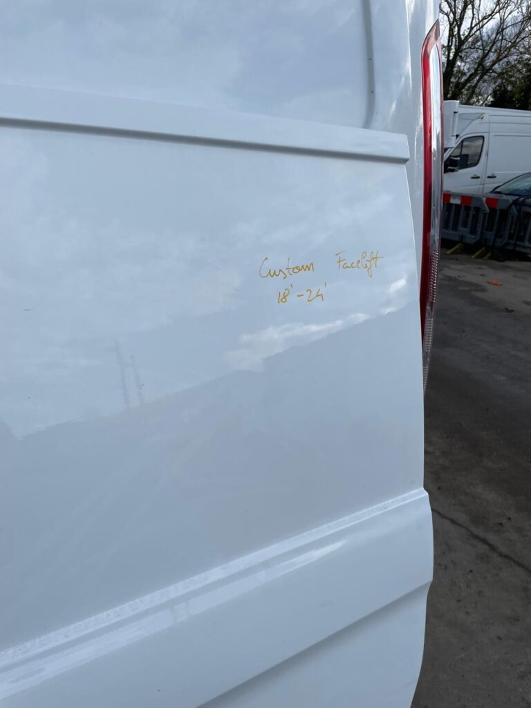 Ford Transit CUSTOM 2018 2024 Facelift Side Loading Door Sliding Door White - Image 4