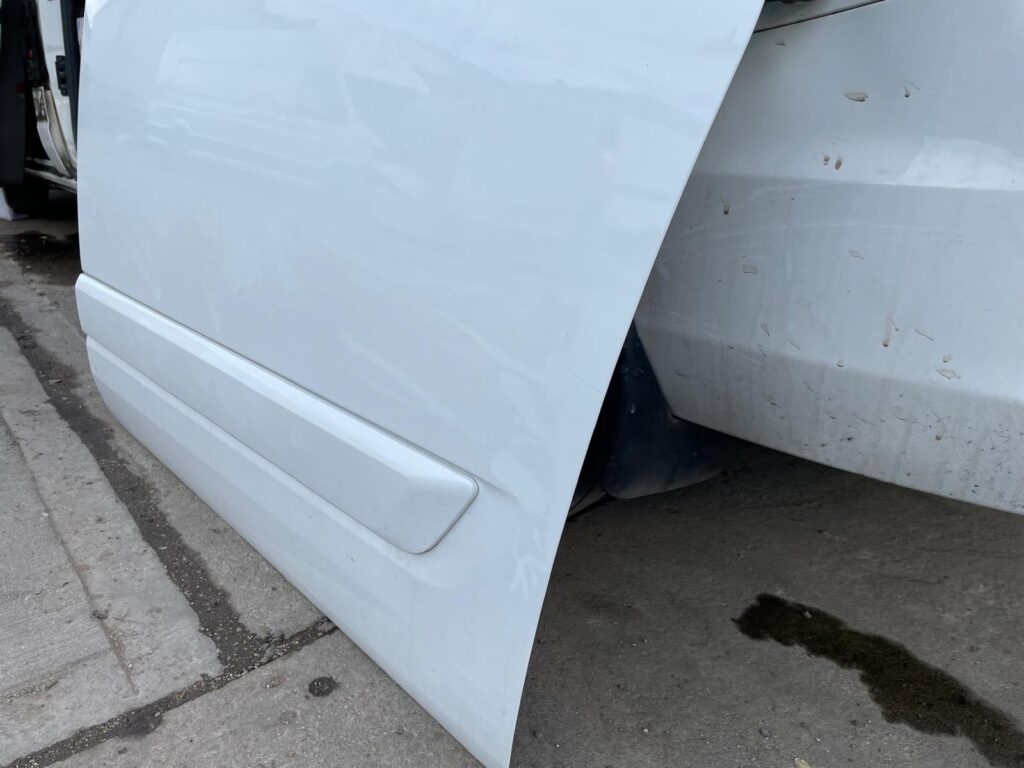 Ford Transit CUSTOM 2018 2024 Facelift Side Loading Door Sliding Door White - Image 9