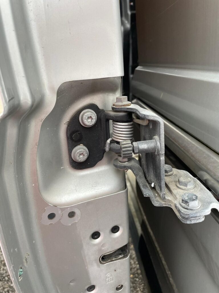 Ford Transit MK8 2021 2025 Facelift Side Loading Door Sliding Door In Silver - Image 18