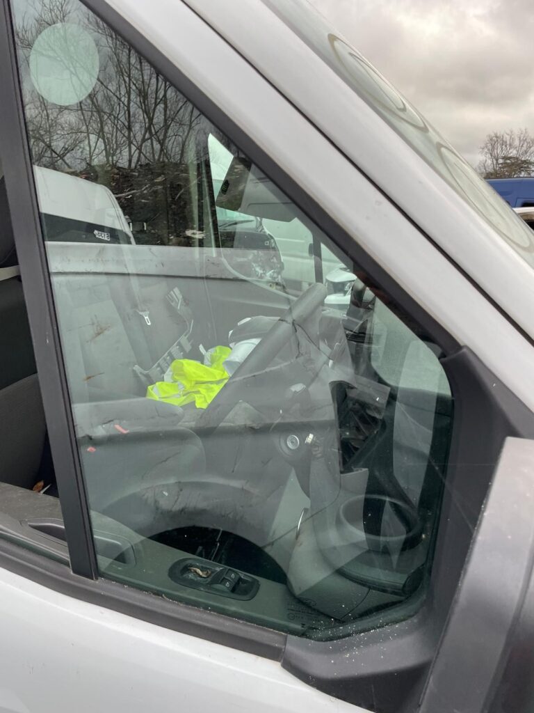 Ford Transit MK8 2015 2023 Front Door Right Side O/S In White BREAKING NO MIRROR - Image 5