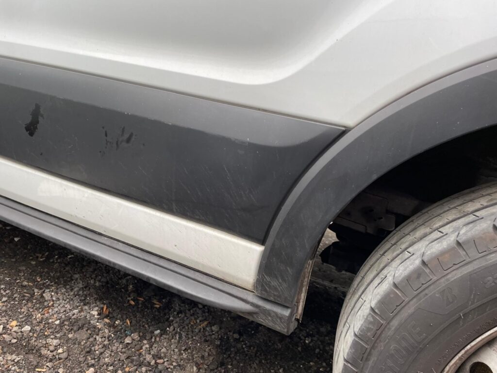 Ford Transit MK8 2015 2023 Front Door Right Side O/S In White BREAKING NO MIRROR - Image 9