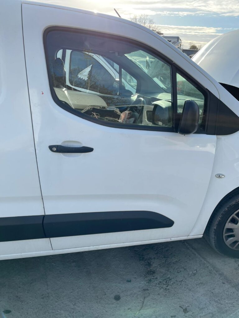 Vauxhall Combo Partner Berlingo 2019 2025 Front Door Right Side O/S White - Image 9