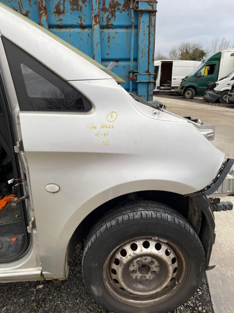 Mercedes Vito V Class Viano 2015 2024 Wing Fender Right Side O/S Silver BREAKING - Image 2