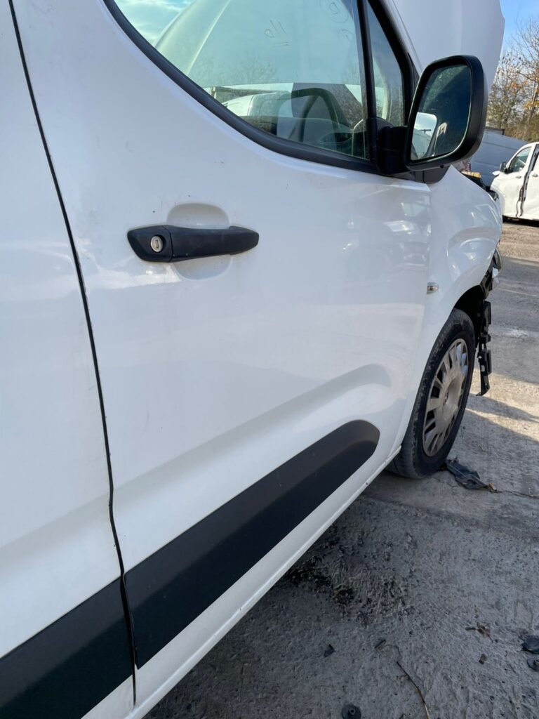 Vauxhall Combo Partner Berlingo 2019 2025 Front Door Right Side O/S White - Image 10