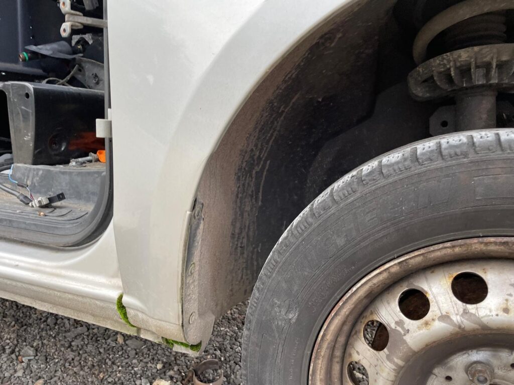 Mercedes Vito V Class Viano 2015 2024 Wing Fender Right Side O/S Silver BREAKING - Image 11