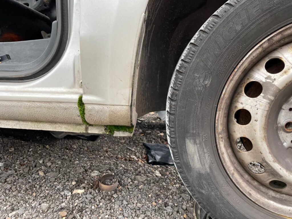 Mercedes Vito V Class Viano 2015 2024 Wing Fender Right Side O/S Silver BREAKING - Image 12