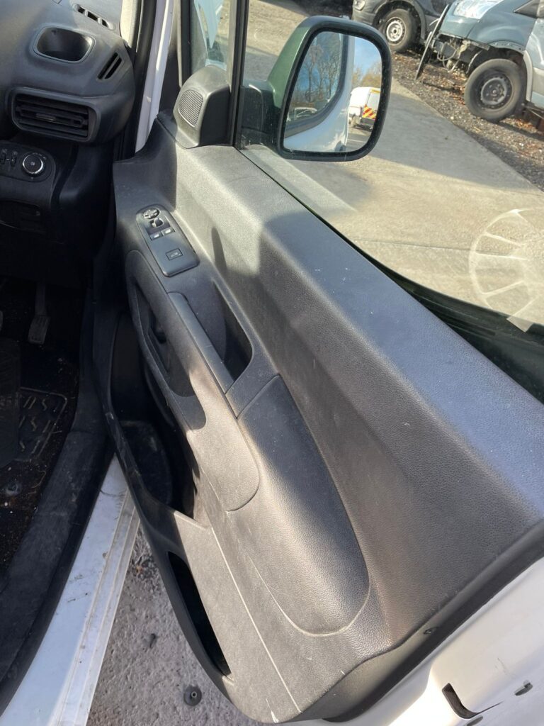 Vauxhall Combo Partner Berlingo 2019 2025 Front Door Right Side O/S White - Image 13