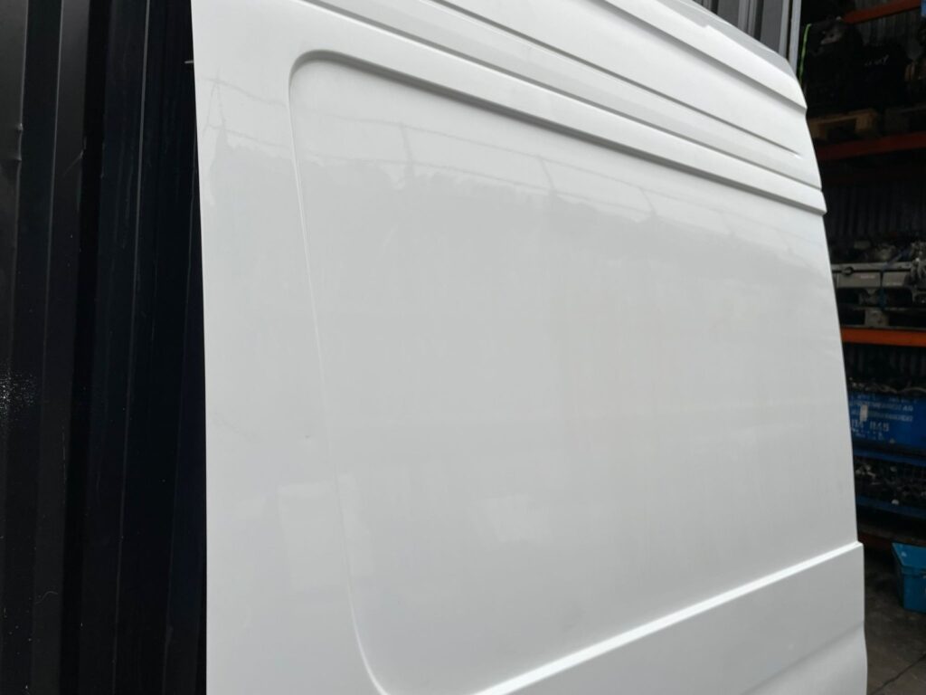 Mercedes Sprinter W907 W910 2018 2025 Side Loading Door Sliding Door BREAKING - Image 9