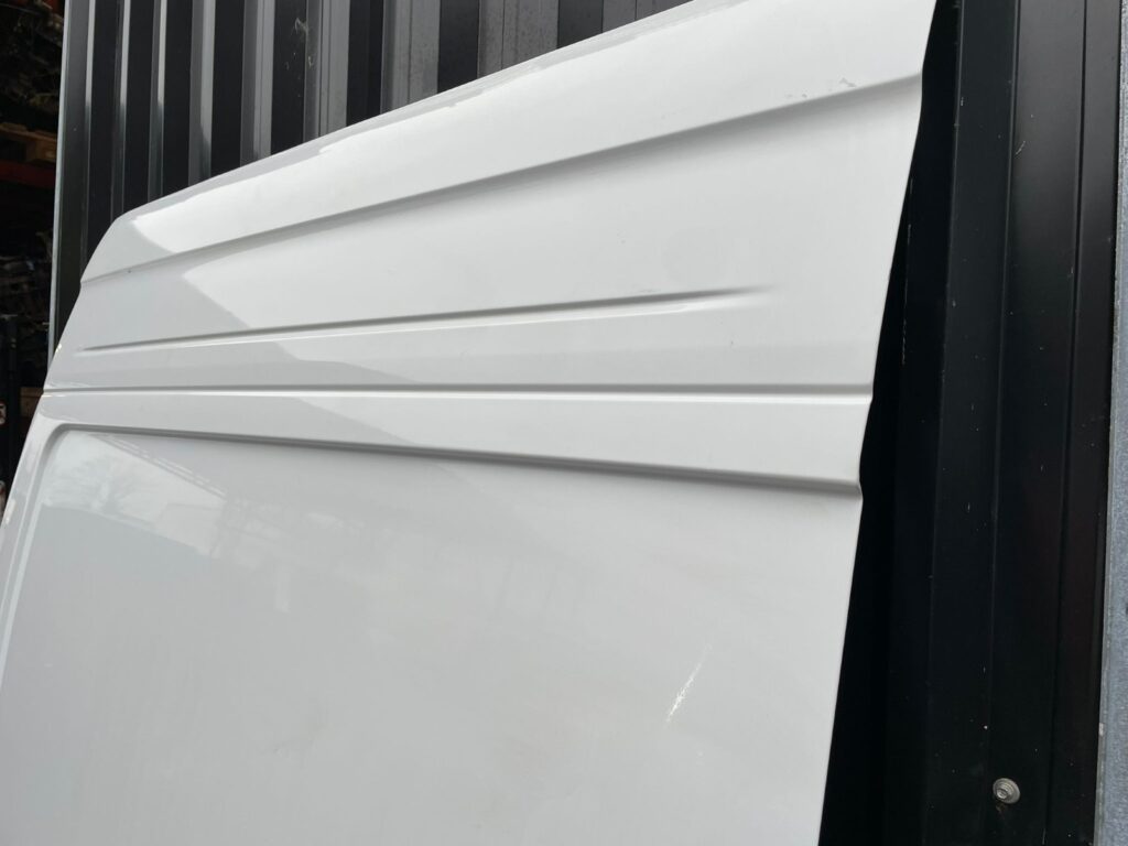 Mercedes Sprinter W907 W910 2018 2025 Side Loading Door Sliding Door BREAKING - Image 13