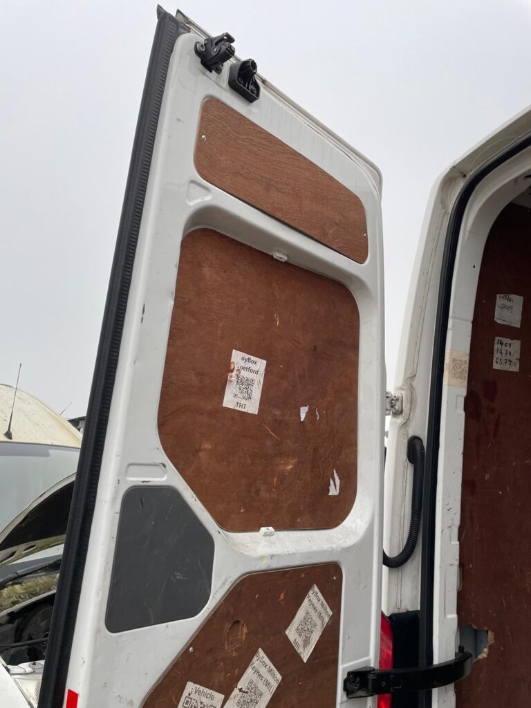 Volkswagen Crafter MAN TGE 2017 2025 Rear Doors Left And Right Pair BREAKING - Image 14