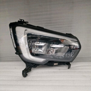 Renault Master (2019-2024) Right Side Headlight 260107625 (219) Scratches