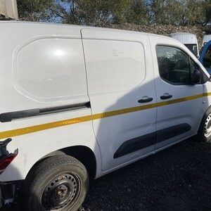 Peugeot Partner Berlingo Combo 2019 2024 Front Door Right Side O/S White