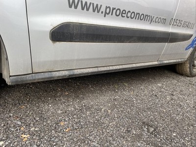 Ford Transit COURIER 2014 23 Front Door Left N/S In Silver No MIRROR - Image 5