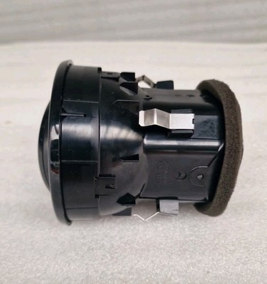 Mercedes Sprinter W907 W910 2018 2024 Dashboard Air Vent A9108303201 (421) - Image 4