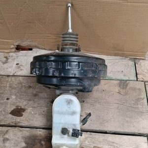 Volkswagen Transporter Brake Master Cylinder 7E0612101 (124)