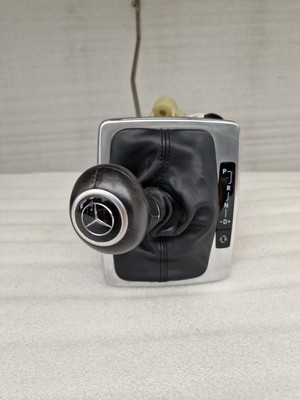 Mercedes C-Class (2007-2014) Automatic Gear Selector A2042677524 (24)