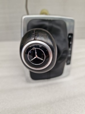 Mercedes C-Class (2007-2014) Automatic Gear Selector A2042677524 (24) - Image 2