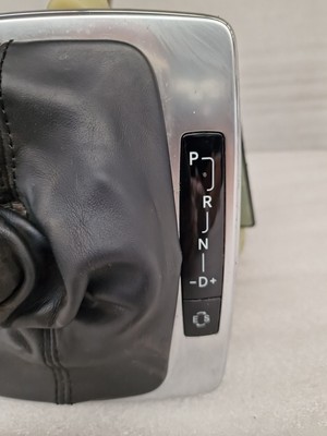 Mercedes C-Class (2007-2014) Automatic Gear Selector A2042677524 (24) - Image 3