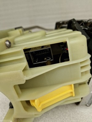 Mercedes C-Class (2007-2014) Automatic Gear Selector A2042677524 (24) - Image 7