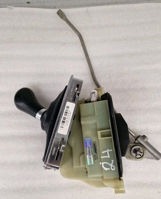 Mercedes C-Class (2007-2014) Automatic Gear Selector A2042677524 (24) - Image 8