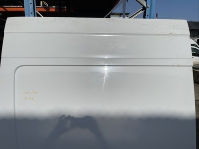 Mercedes Sprinter W907 W910 2019 2022 Side Loading Door Sliding Door BREAKING - Image 2
