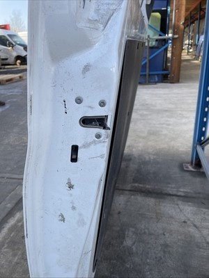 Mercedes Sprinter W907 W910 2019 2022 Side Loading Door Sliding Door BREAKING - Image 16