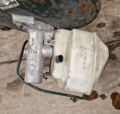 Mercedes Sprinter Brake Master Cylinder A9064300208 (138) - Image 11