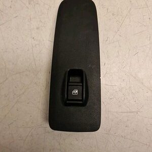 Peugeot Boxer/ Relay /Ducato Front Left Side Window Switch 07356765190 (27).