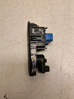 Renault Master /Movano Front Right Side Window Switch 8200637849(20). - Image 10