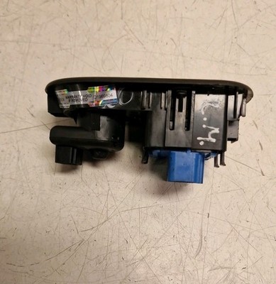 Renault Master /Movano Front Right Side Window Switch 8200637849(20). - Image 12