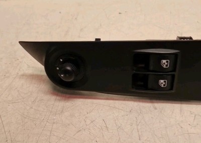 Iveco Daily Front Right Side Window Switch 5802846173 (31). - Image 3