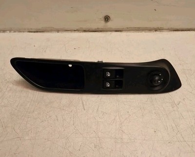 Iveco Daily Front Right Side Window Switch 5802846173 (31). - Image 11