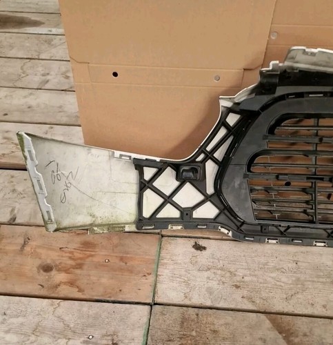 Ford Transit MK8 2015-2024 Front Grille (21) - Image 11