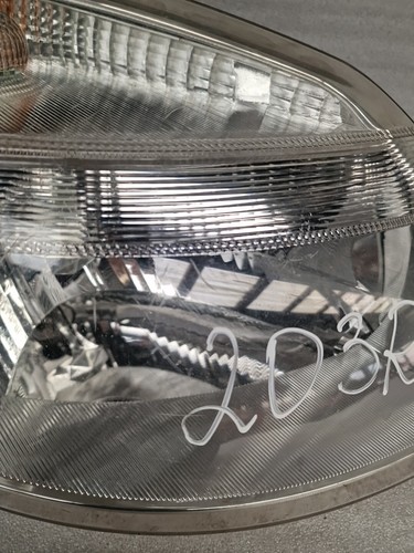 Citroen Berlingo/Partner Right Side Headlight 9644151080 (203) Scratches - Image 19