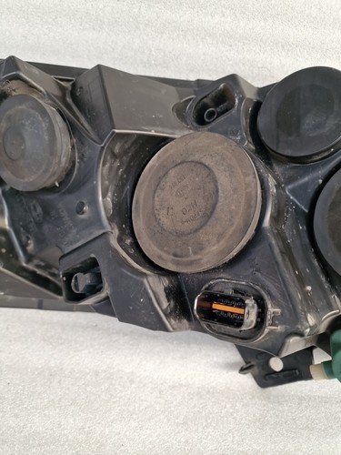 Renault Master/Movano Right Side Headlight 260100050 (210) Scratches - Image 7