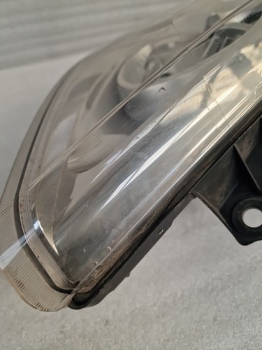 Renault Master/Movano Right Side Headlight 260100050 (210) Scratches - Image 19