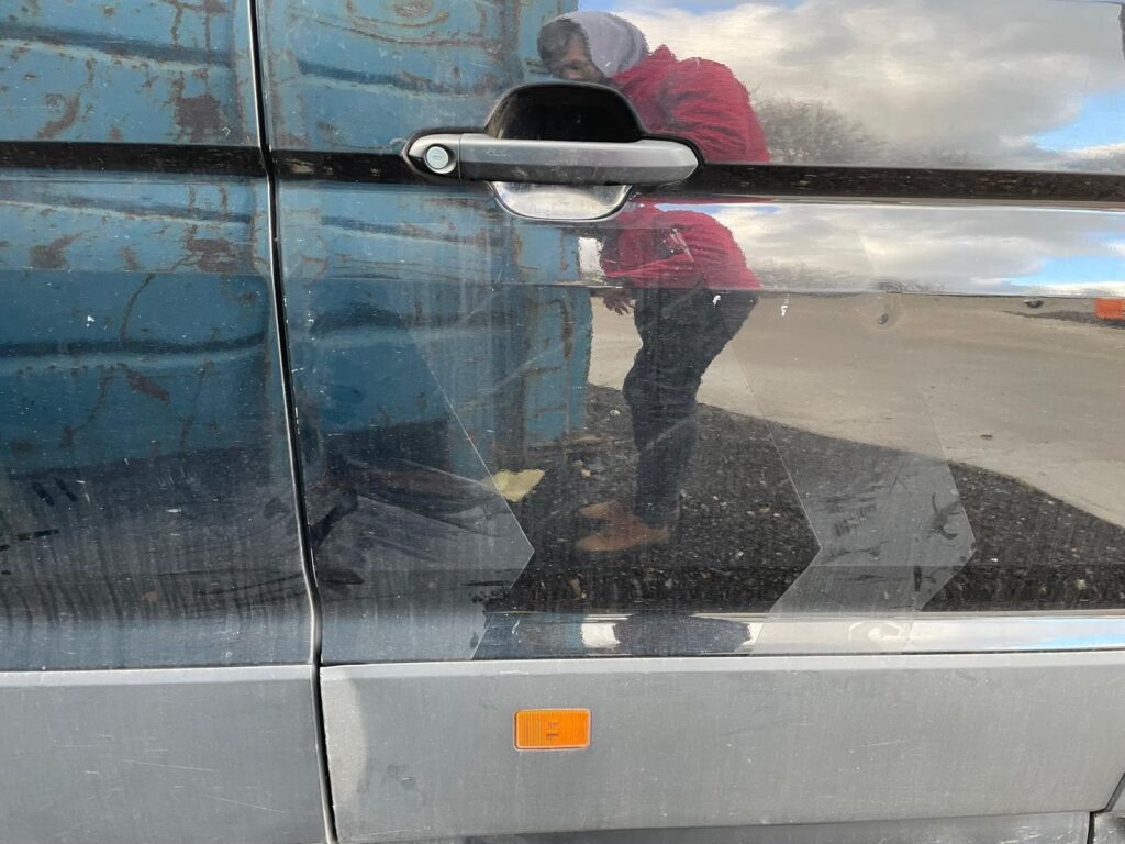 Volkswagen Crafter MAN TGE 2018 2025 Front Door Right Side O/S In Black BREAKING - Image 9