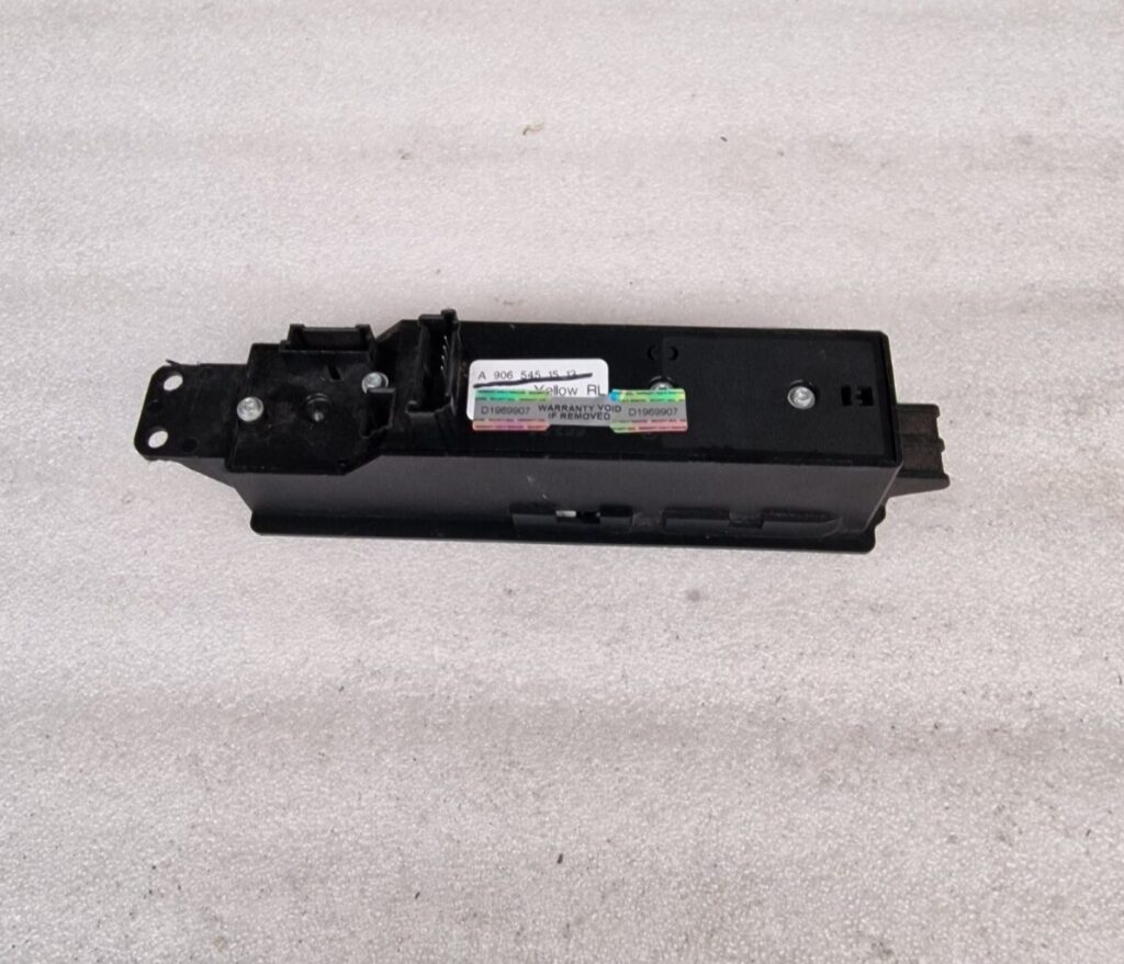 Mercedes Sprinter (2007-2018) Right Side Electric Window Switch A9065451513 (4) - Image 8