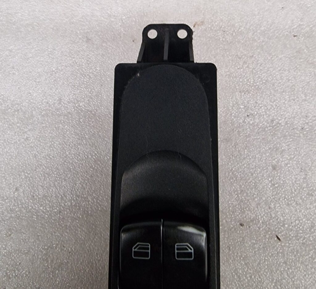 Mercedes Sprinter (2007-2018) Right Side Electric Window Switch A9065451513 (4) - Image 10