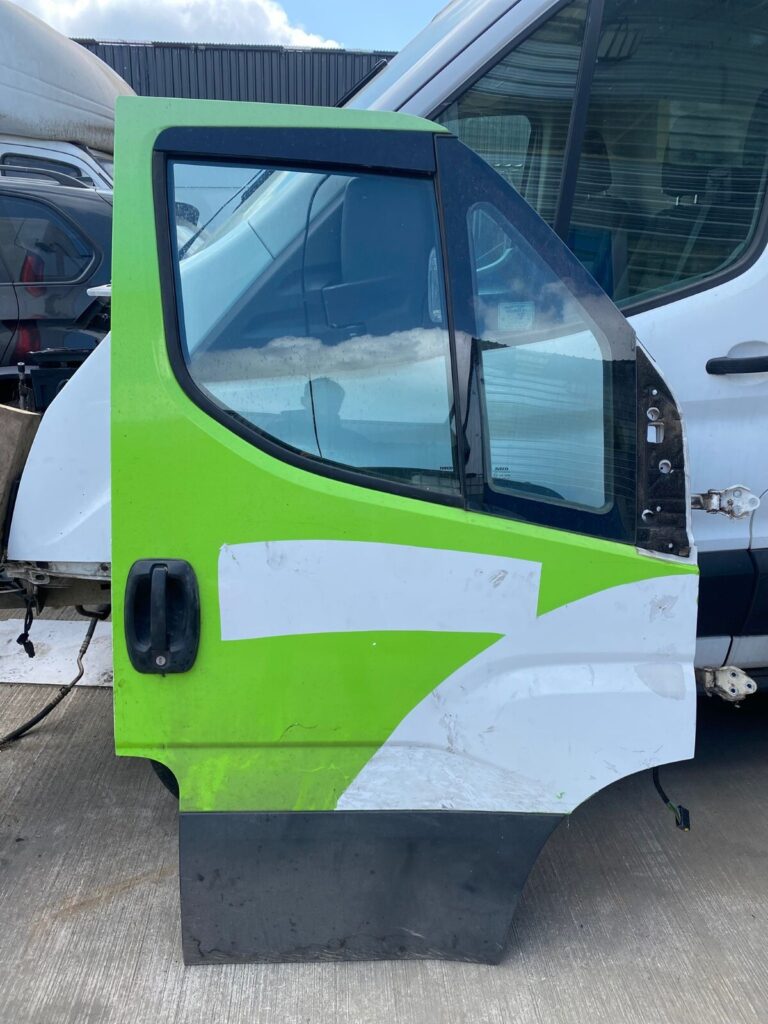 Iveco Daily 2016 2024 Front Door Right Side O/S/F BREAKING